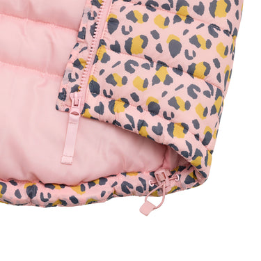 Close up of toggle on kids puffer jacket.